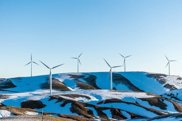 What advances are being made in energy-efficient computing?